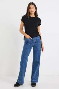 Among The Brave Perfect Black Rib Rouched Side Crop Tee - Black