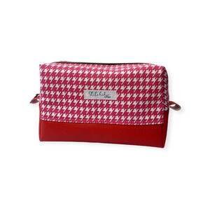 Products: Foxy Stitched By Pippi