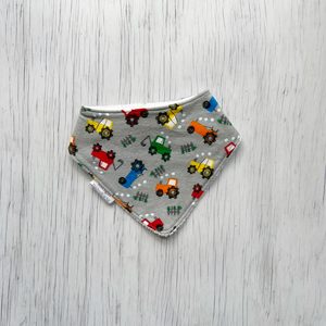 Dribble Bib – Tractors – StitchGirl