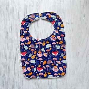 Feeding Bib – Blue Forest – StitchGirl
