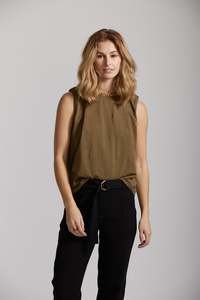 Weekend Ready: Shoulder Tee - Forest