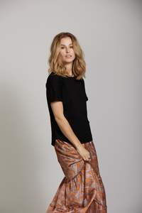 Weekend Ready: Basic Tee - Black