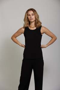 Comfy And Relaxed: Idle Tank - Black
