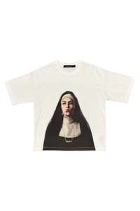 GOD IS A WOMAN T-SHIRT - RELAXED FIT
