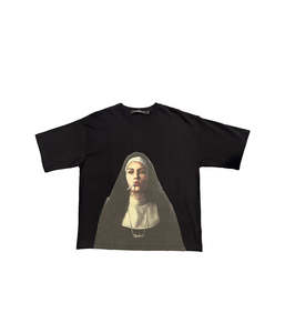 GOD IS A WOMAN T-SHIRT - RELAXED FIT