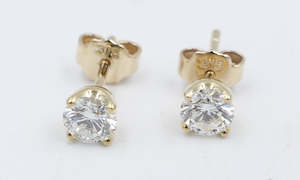 Gold Earrings: 9ct Gold Set Lab Diamond Stud Earrings TDW 0.75ct SYE996