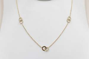 Gold Chains: 9ct Gold Trace Link with overlapping round shape Pendents HHY153/4