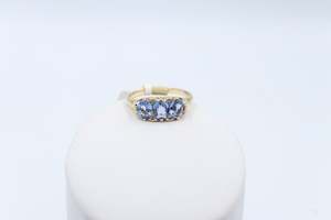 9ct Gold Ceylon Sapphire & Diamond ring SYR7986CS
