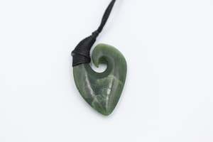 Greenstone Carving Collection: New Zealand Greenstone TRADITIONAL BOUND MATAU