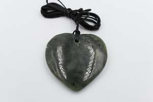 Greenstone Carving Collection: New Zealand Greenstone Heart 40mm HPH40