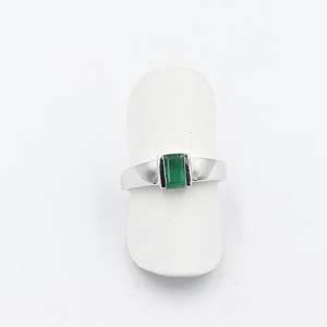 9ct White Gold Emerald Ring