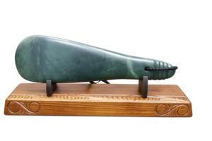 Greenstone Carving Collection: New Zealand Greenstone Mere 345mm or 34.5cm with Base