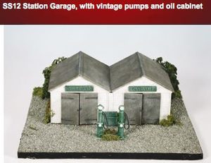 Products: Wills SS12 Station Garage with vintage pump & oil cabinet OO Scale