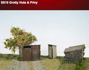 Wills SS19 Grotty Huts & Privy OO Scale