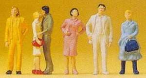 Preiser 14137 Passers-by HO Gauge Figures