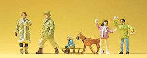 Preiser 10310 Family in winter Figure Set HO Scale