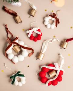 Christmas 2021 Collection: Velvet Bell & Bow Wreaths