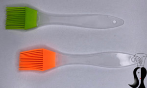 Products: Silicone brush - HomeBakes