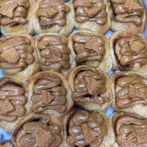 Frontpage: Biscoff Scrolls