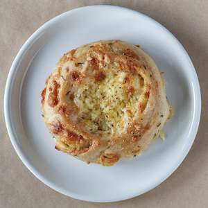 2ND BIRTHDAY BIALY: Bialy Knot - Cheese & Chives