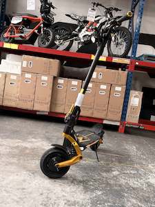 E Scooters Under 3000: Kaabo Mantis King GT 24.5Ah Battery (USED: 700km, Late 2024 Model)