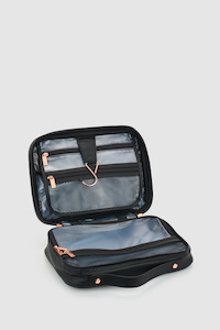 Beauty Vanity Cases: Relm Toiletry Bag
