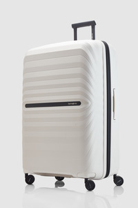 Travel: Octolite Neo 81cm Suitcase
