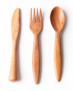 Earth Lovers: Neem Travel Cutlery Set by Trade Aid