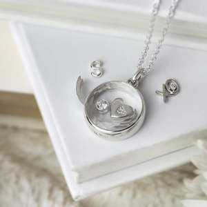 Necklace: MEDIUM FACETED LOCKET