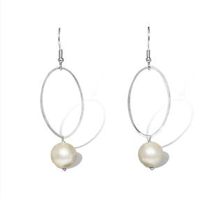 La Pierre FW White Pearl Silver Earrings