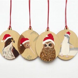 Home Decor: Christmas baubles - Set of 4 - Kiwi