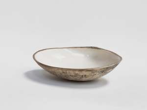 Plates And Platters: Pipi Shell Bowl - White