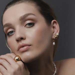 Allure Hoop Earrings - Single