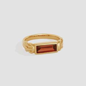 Rings 1: Airla Solitaire Ring Garnet Gold Vermeil - 7