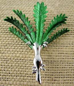Nikau Palm Brooch