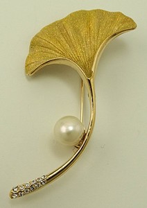 Products: Ginkgo Leaf Pearl Brooch