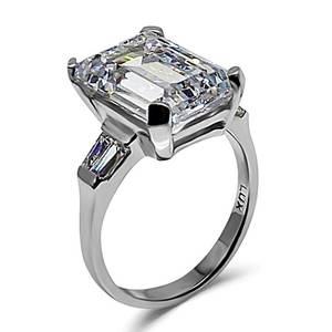 White Diamond Simulant Rings: Vienna