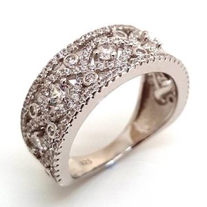 White Diamond Simulant Rings: Decorere