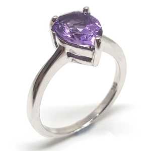 Gemstone Engagement Rings: Porfyrae