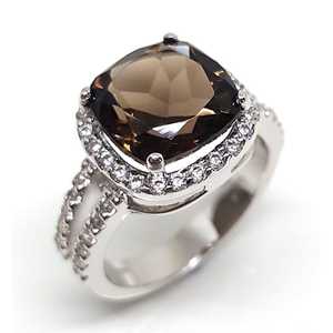 Gemstone Engagement Rings: Quarzosi