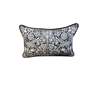 Esidora, Ink Cushion - Style and Soul