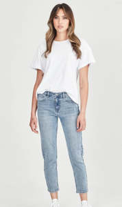 Jerseys: Junkfood - Kailey Short Stuff Jean | Blue