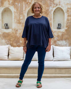 Bee Maddison | Classic Cotton Tee - Navy