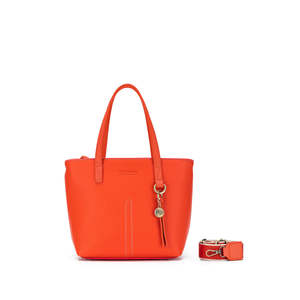 Black Caviar: Black Caviar - Tara | Orange