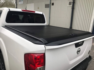 Products: Nissan Navara NP300 Manual Roller Shutter-Lid (2015-2020)