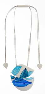 Kiara: 1360202BLUEQ00 KIARA blue adj