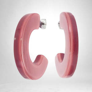 Colourful Statements Earrings: 40105259137Q00 COLOURFULBEADS red stud (Last pair)