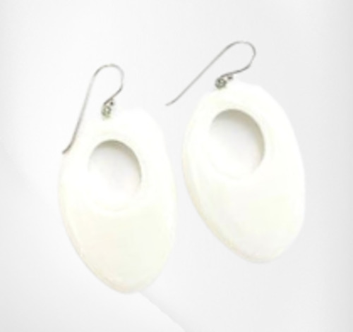 Colourful Statements Earrings: 40105279037Q00 COLOURFUL STATEMENT white short hook