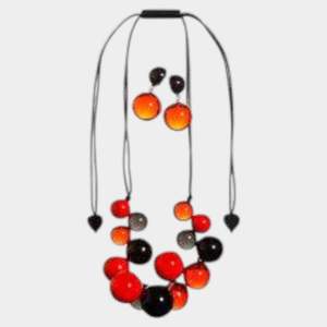 Sets: 1190102BREDSET BOLAS  black/red plus Earring