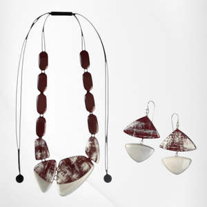 Sets: 4420101REDDQSET AVANI red adj